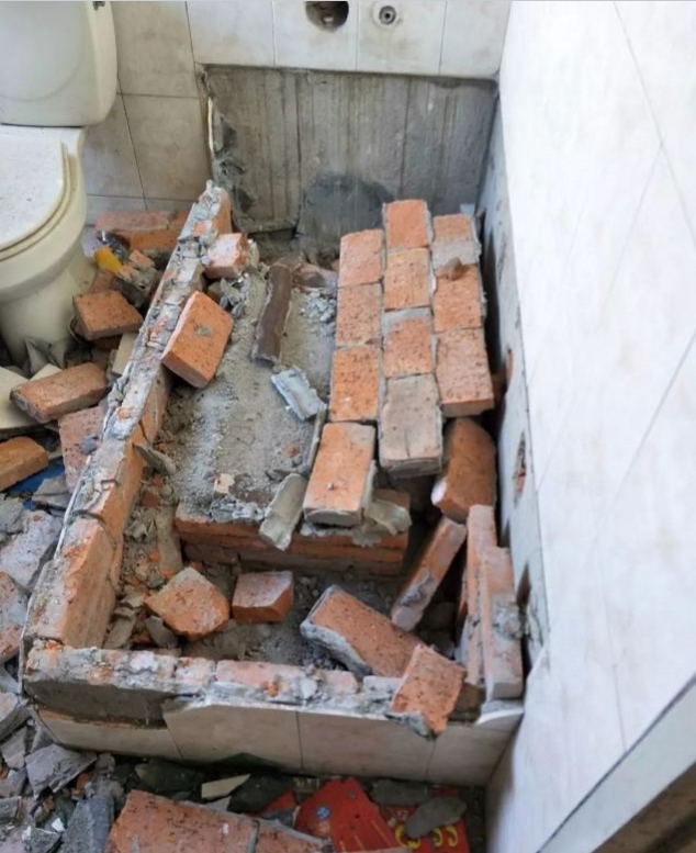 拆迁房里&ldquo;浑水摸鱼&rdquo; 有人进入房内盗窃_大浙网_腾讯网.jpg