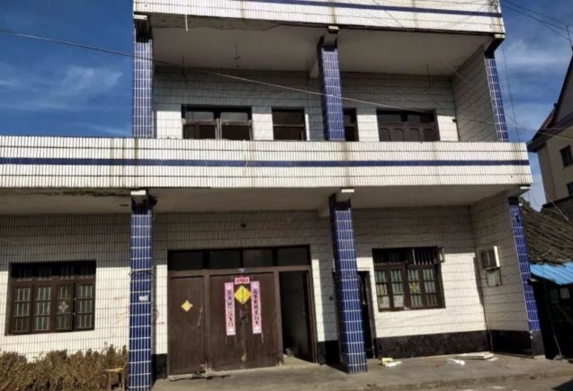 拆迁房里&ldquo;浑水摸鱼&rdquo; 有人进入房内盗窃_大浙网_腾讯网2.jpg